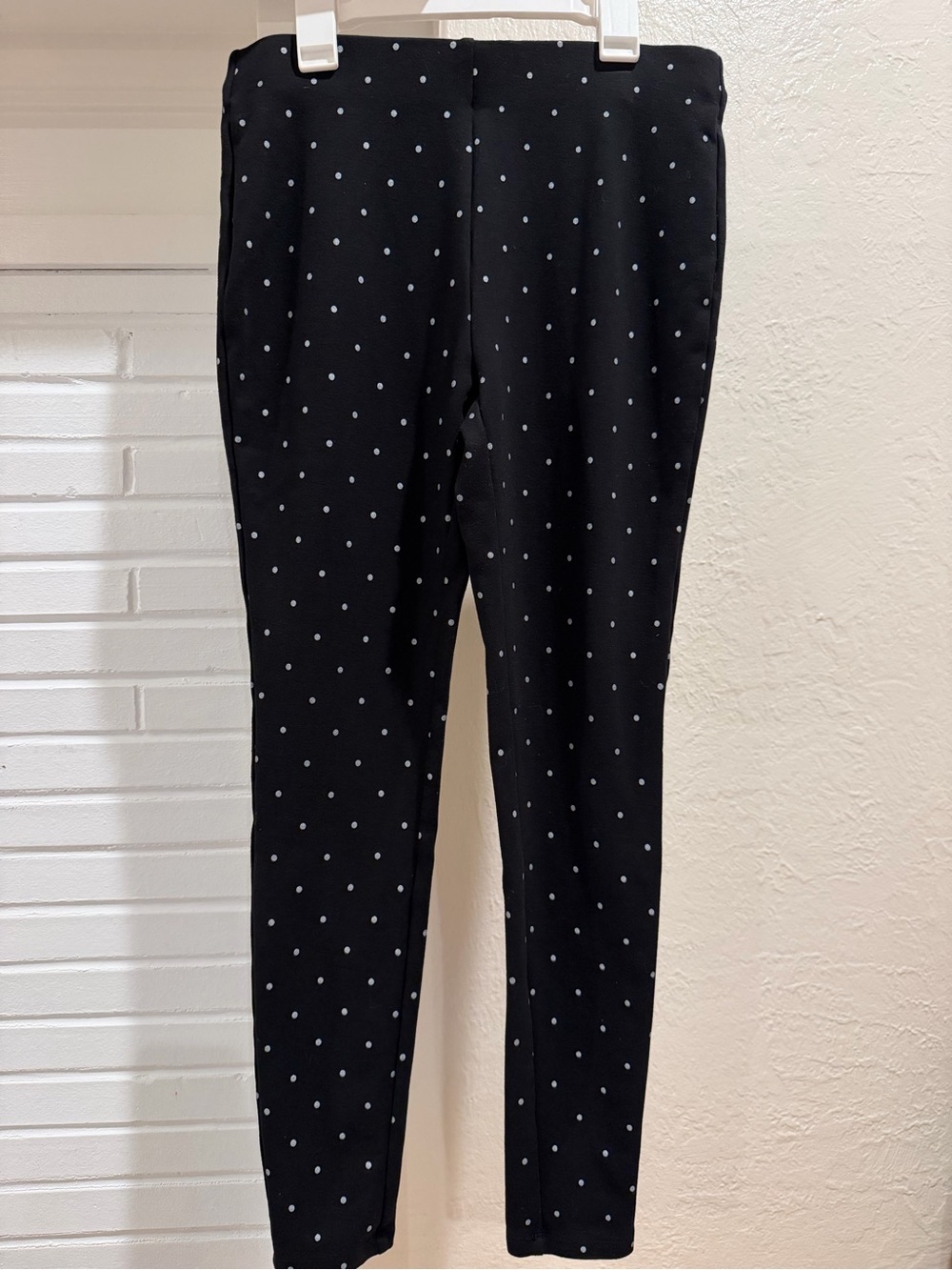 Chico's Black Stretch Ponte Leggings with Elastic Waistband Polka Dots Size 0
